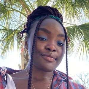 Meet your Posher, Jamila